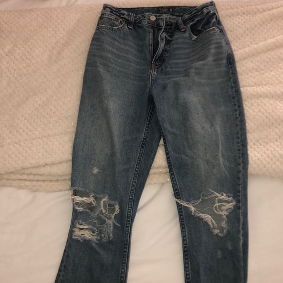 Abercrombie & Fitch Boyfriend Jeans - Picture 1 of 4